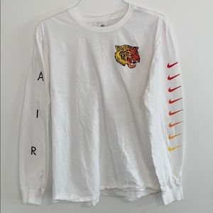 Nike Air Long-Sleeve Tee ~ Size XXL (fits like L)